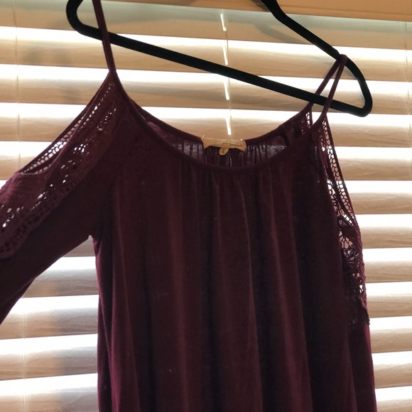 Rewind Top Maroon Small open shoulder - Picture 3 of 8